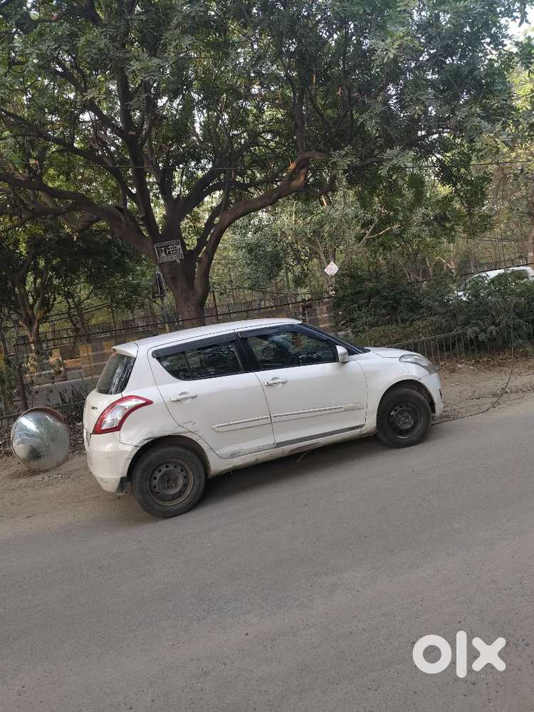 Maruti Suzuki Swift 2012 Cng & Hybrids Well Maintained...1.5 Lakh