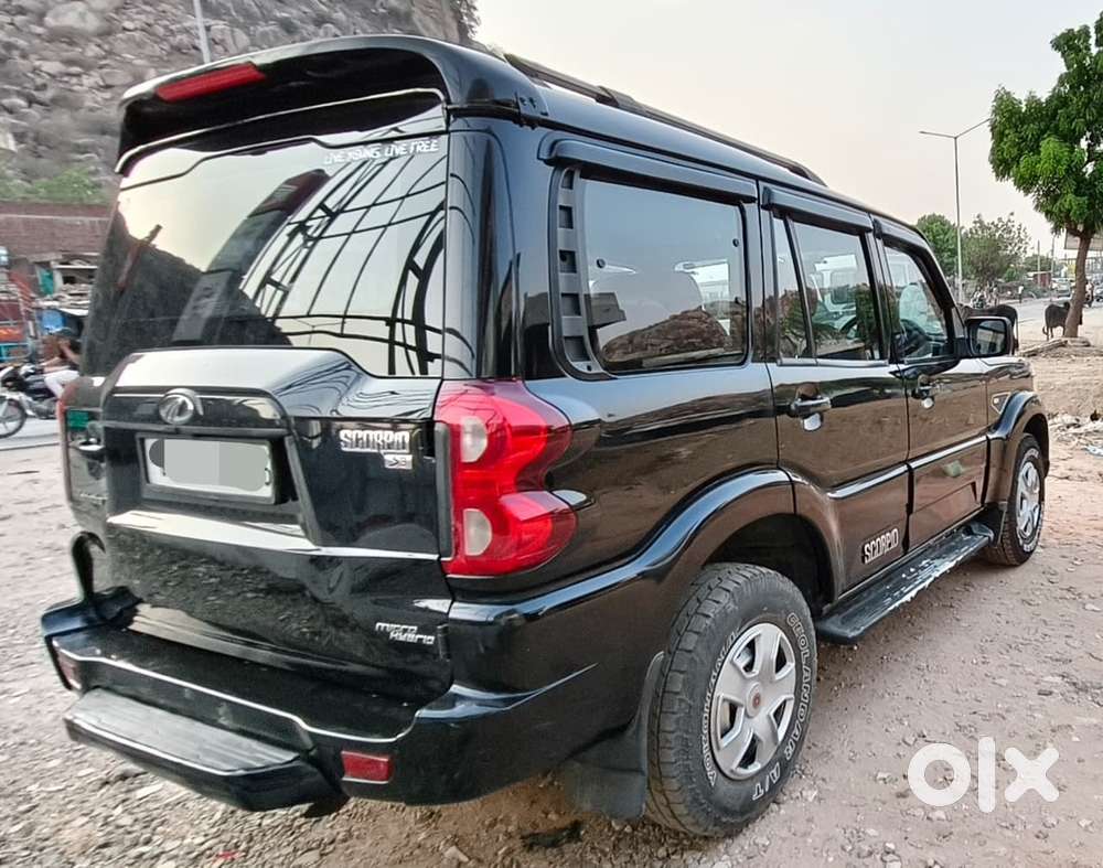 Mahindra Scorpio 2018 Diesel Well Maintained
