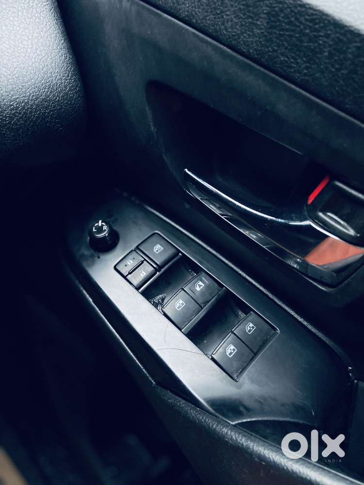 Toyota Innova Crysta 2.4 G Mt 8s, 2017, Diesel