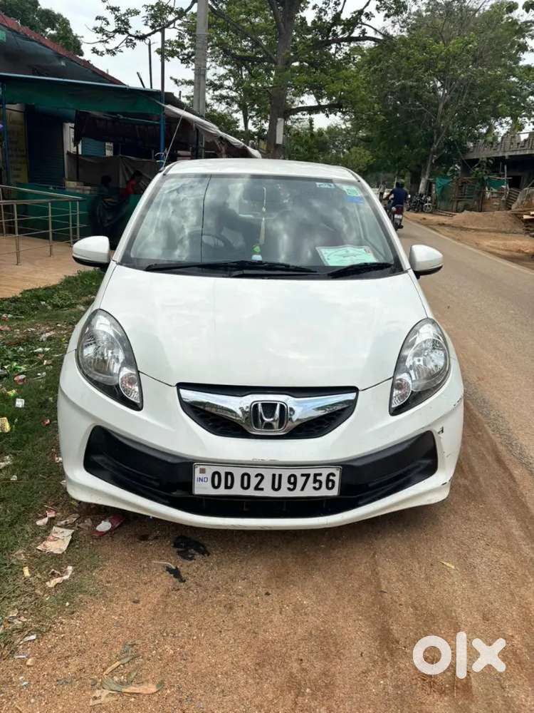 Honda Brio 2015 Petrol Well Maintained