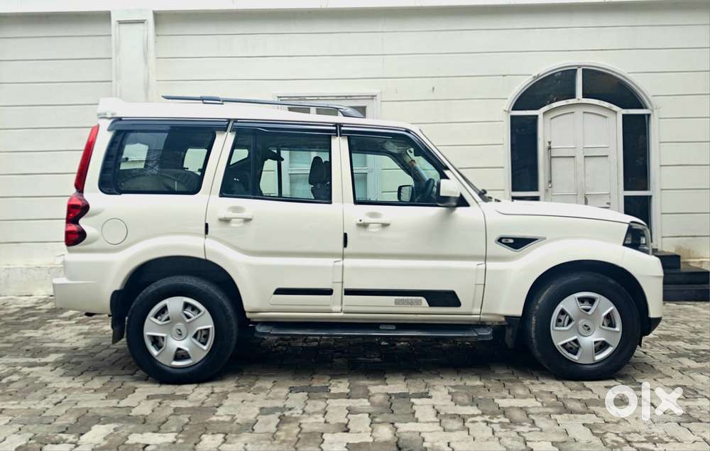Mahindra Scorpio Classic, 2023, Diesel