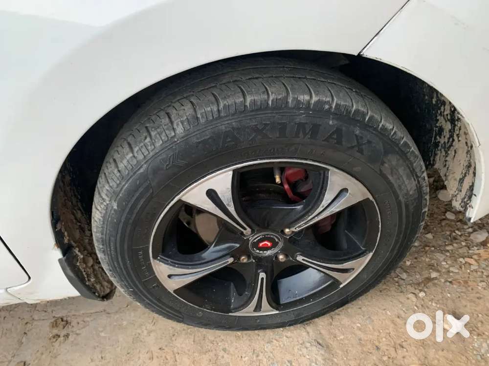 Hyundai Grand I10 2015 Diesel 80000 Km Driven