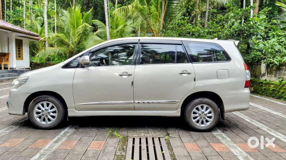 Toyota Innova 2014 Diesel Well Maintained