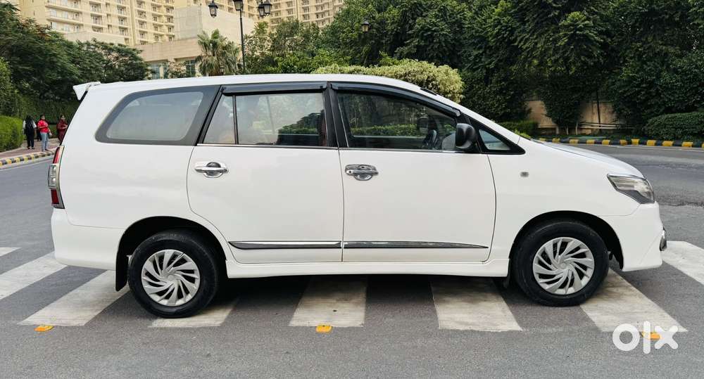 Toyota Innova 2.5 G (diesel) 8 Seater, 2015, Diesel