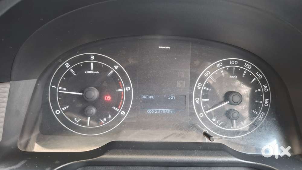 Toyota Innova Crysta 2.4 Gx Mt 8s, 2016, Diesel