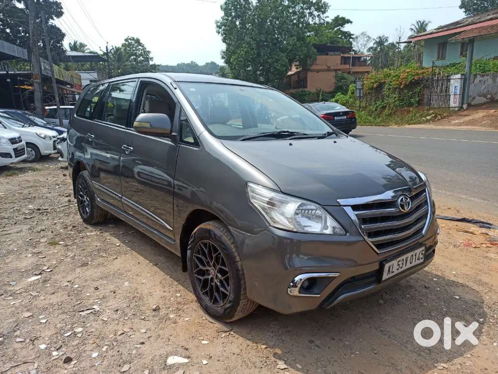 Toyota Innova 2012 Diesel Well Maintained