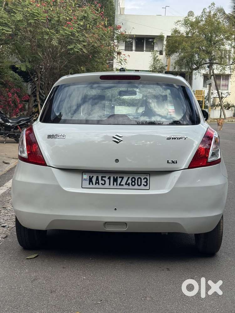 Maruti Suzuki Swift Lxi Optional-o, 2011, Petrol