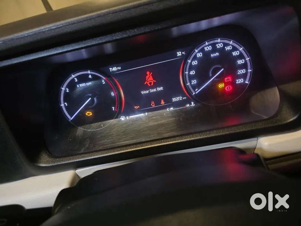 Mahindra Xuv700 Diesel Mt 2025