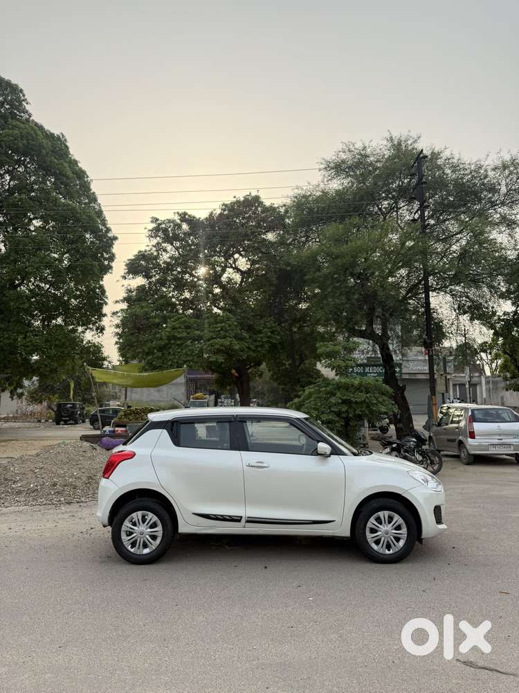 Maruti Suzuki Swift, 2023, Petrol