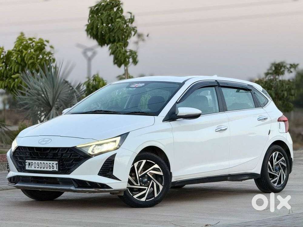 Hyundai I20 Asta (o) 1.2 Mt, 2023, Petrol