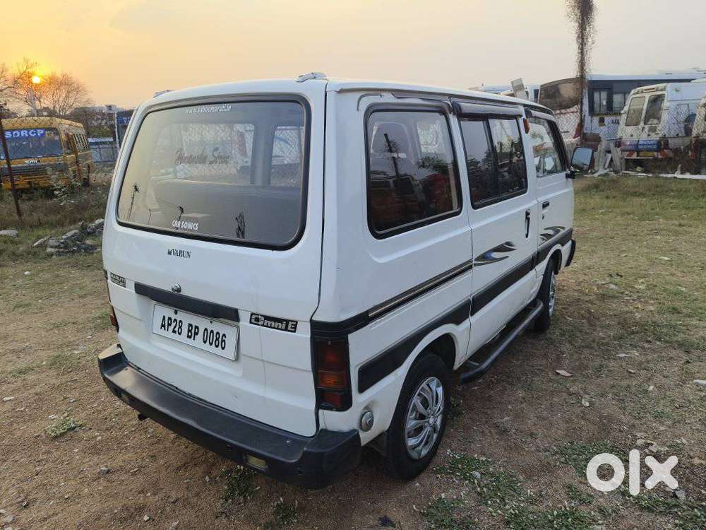 Maruti Suzuki Omni 5 Seater Bsiv, 2011, Petrol