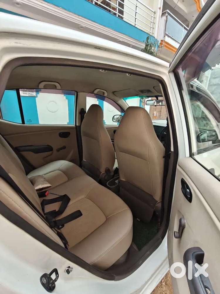 Hyundai I10 -2011 Model , 60k Km Driven .