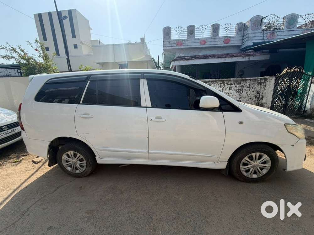 Toyota Innova Diesel 2.5 2015