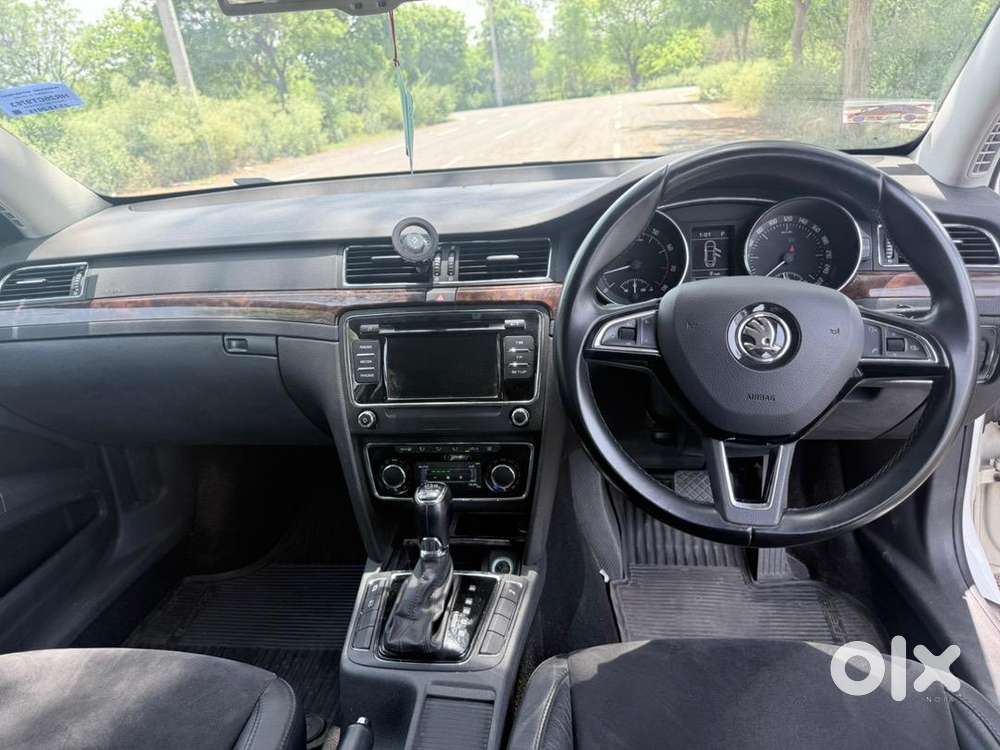 Skoda Superb 2015 Petrol Well Maintained