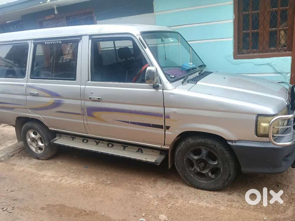 Toyota Qualis 2002 Diesel Well Maintained
