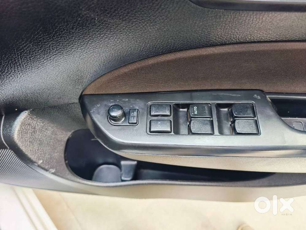 Maruti Suzuki Swift Vxi + Manual, 2016, Petrol