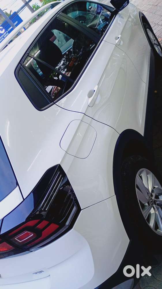 Volkswagen Taigun 1.0 Tsi Highline At, 2022, Petrol