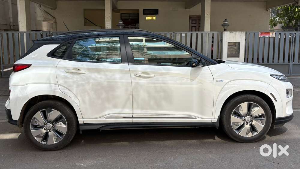 Hyundai Kona Electric Premium Dual Tone, 2023, Electric