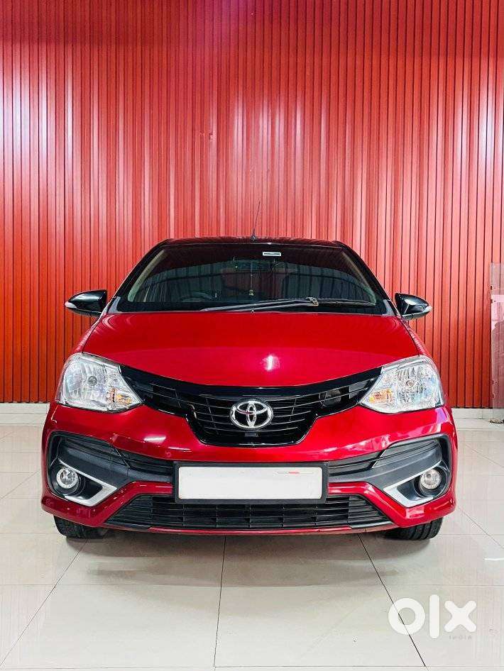 Toyota Etios Liva V Dual Tone, 2018, Petrol