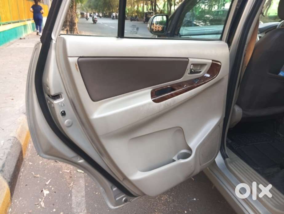 Toyota Innova 2.5 Vx (diesel) 8 Seater, 2014, Diesel