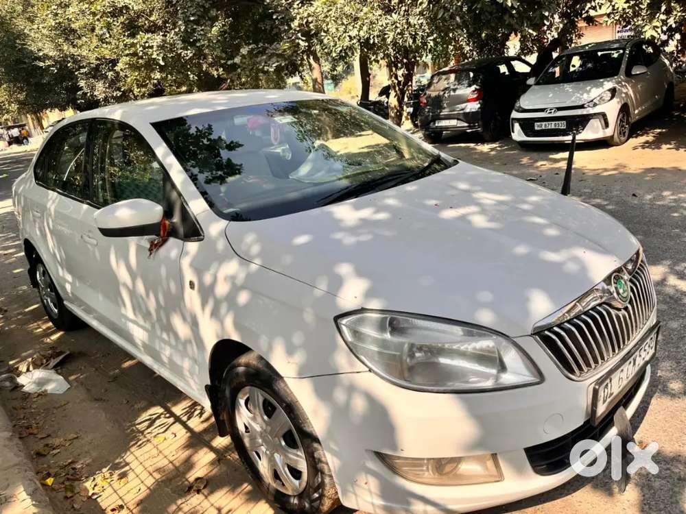 Skoda Rapid 2013 Petrol 75000 Km Driven