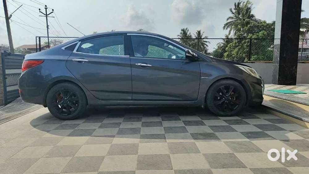 Hyundai Verna Fluidic 1.6 Vtvt Sx Automatic, 2011, Petrol