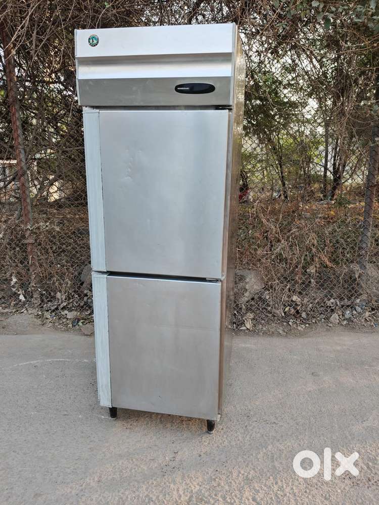 Hoshizaki 2-door vertical freezer - Kitchen & Other Appliances in