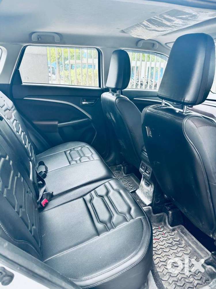 Maruti Suzuki Brezza 1.5 Zxi Plus Smart Hybrid Dual Tone, 2022, Petr..