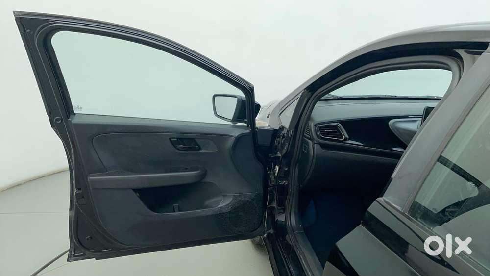 Tata Altroz 1.2 Xt Dark Edition Petrol, 2023, Petrol