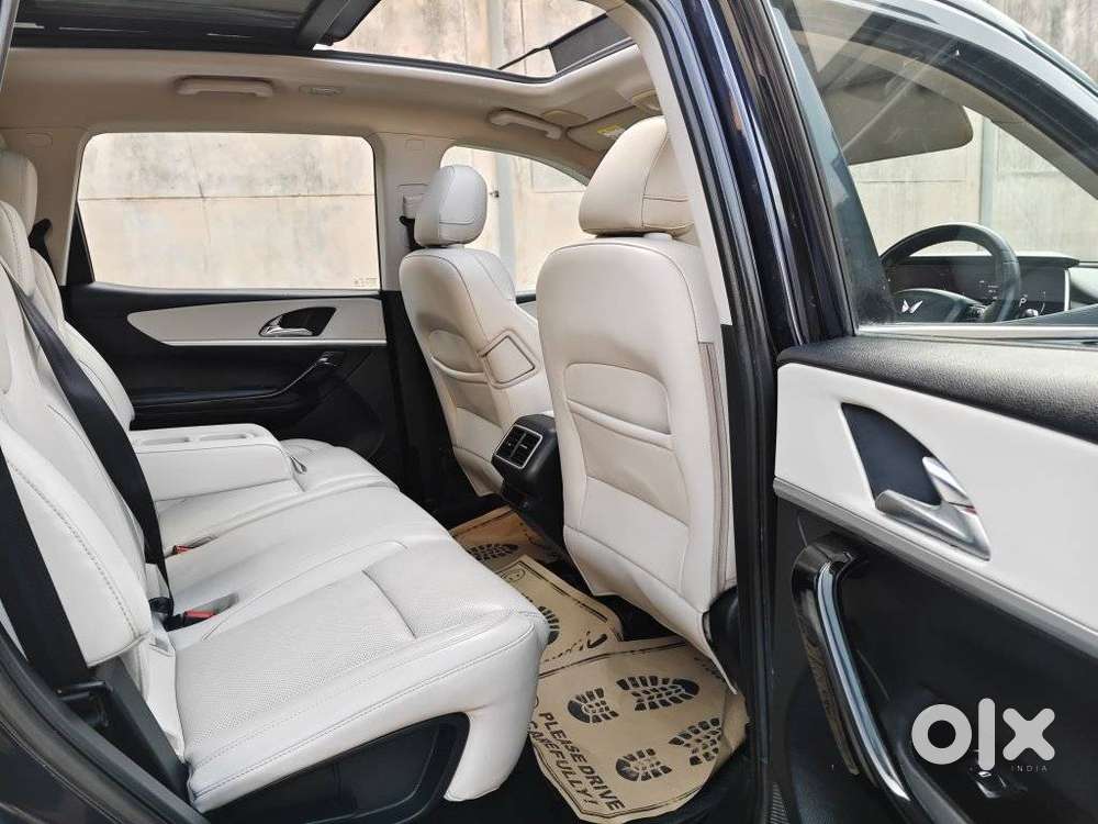Mahindra Xuv700 2.2 Ax 7 Diesel At Luxury Pack Str, 2023, Petrol