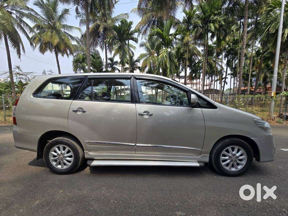 Toyota Innova 2.5 V 8 Str, 2015, Diesel