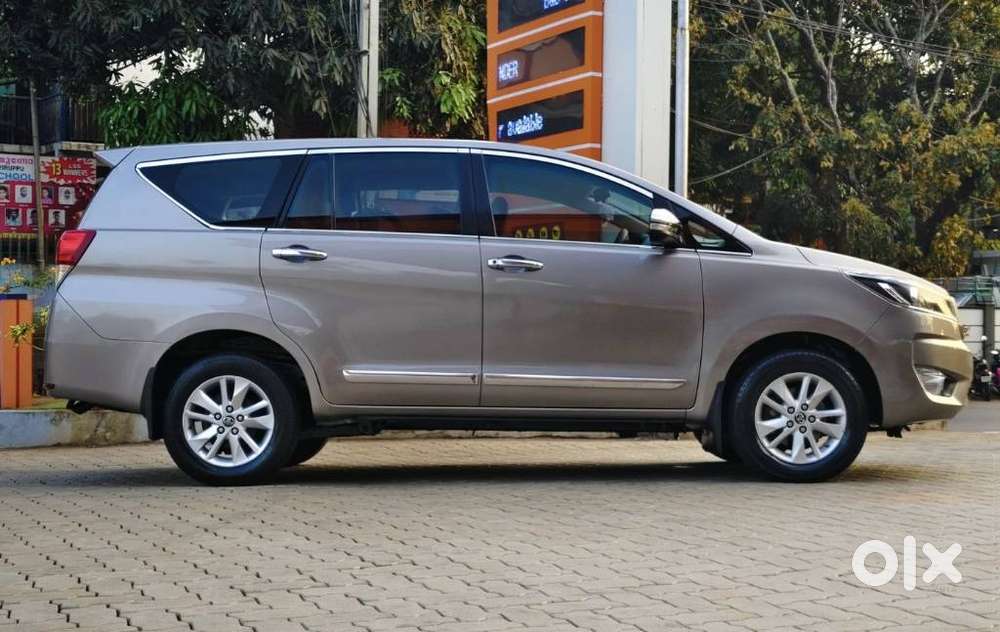 Toyota Innova Crysta 2.8 Gx At, 2016, Diesel