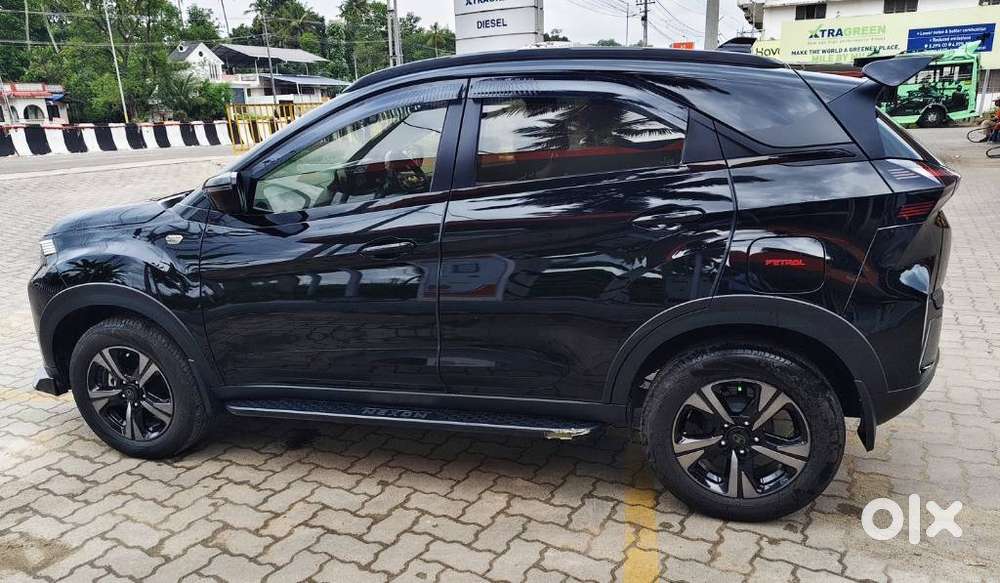 Tata Nexon Creative Plus 1.2 Petrol 6mt Dark Edition, 2025, Petrol