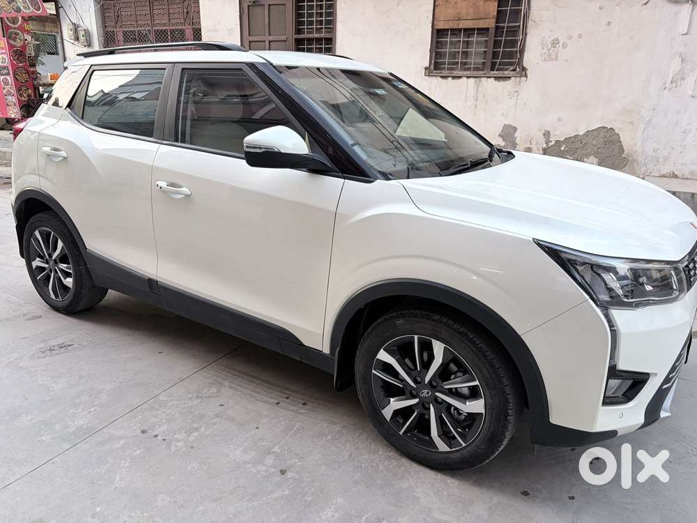 Mahindra Xuv300 W8 (o) 1.5 Diesel Amt, 2022, Diesel