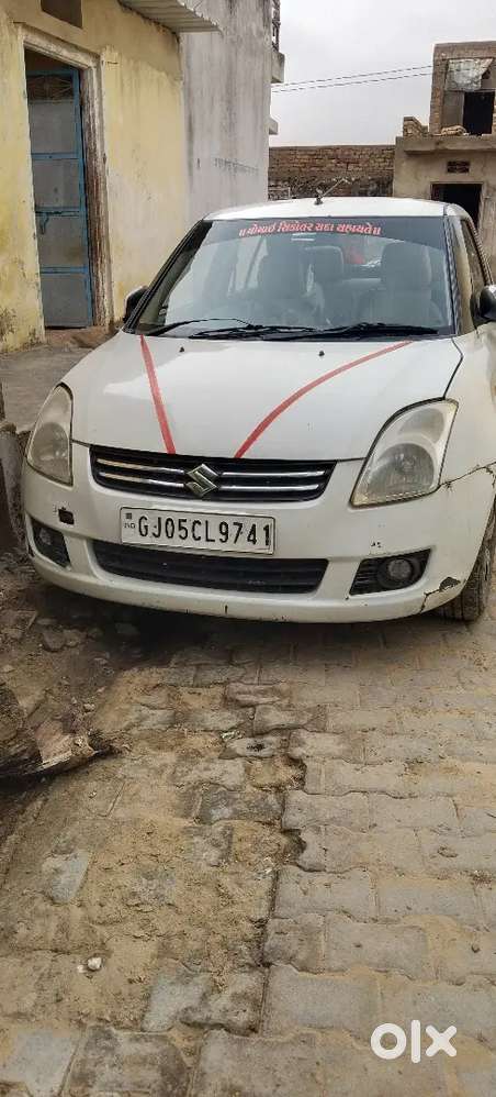 ठीक है अच्छी गाड़ी है