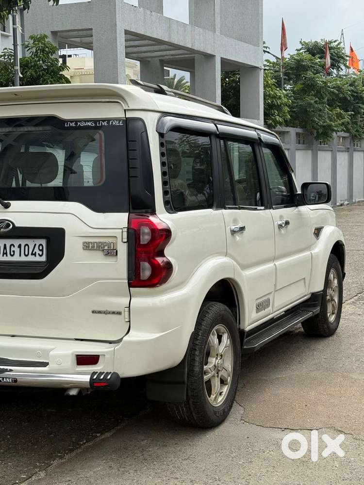 Mahindra Scorpio S10, 2017, Diesel
