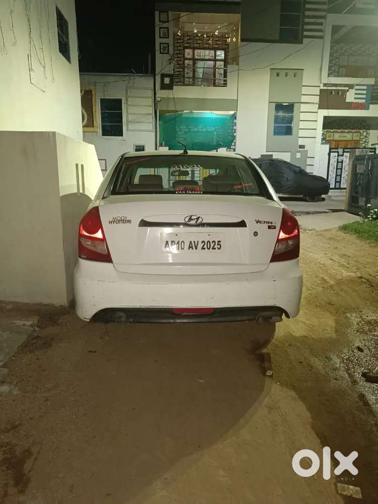 Hyundai Verna 1.5 Mpi 2010