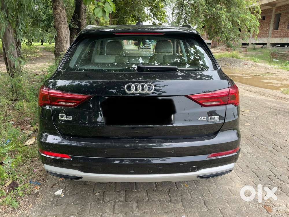 Black Audi Q3 Petrol