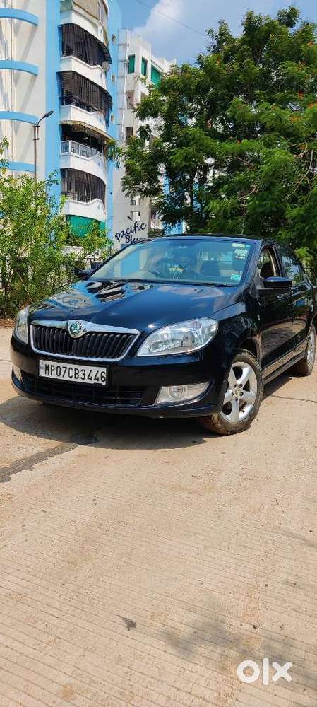 Skoda Rapid 1.6 Mpi At Elegance Plus, 2012, Petrol