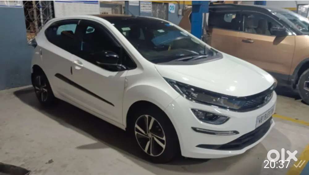 Tata Altroz Petrol 2021