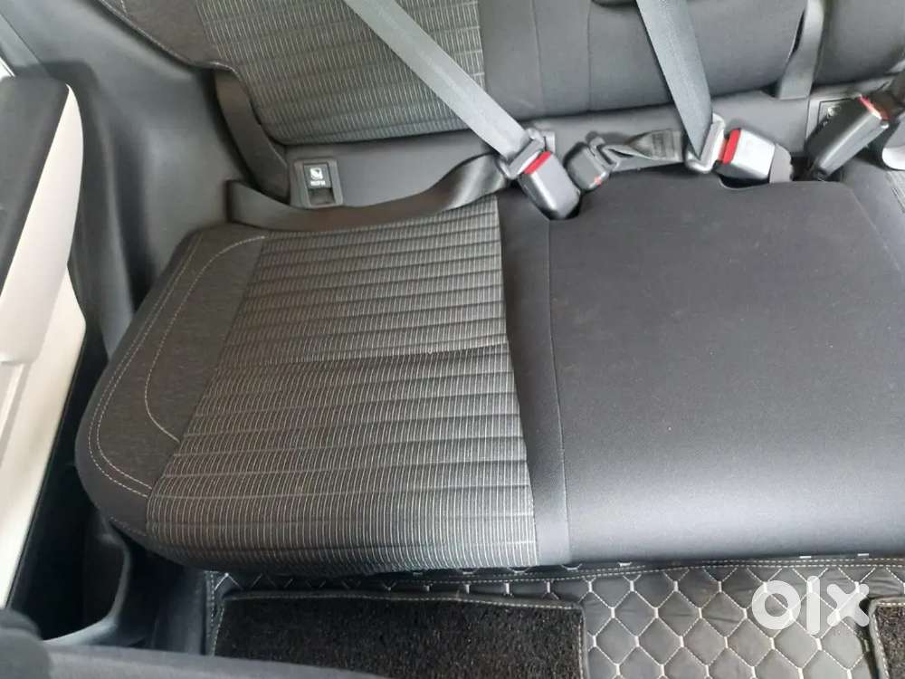 Thar Roxx Mx3 At With Mahindra Alloys