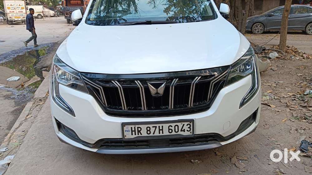 Mahindra Xuv700 2.0 Ax 7 Petrol Mt Str, 2022, Petrol