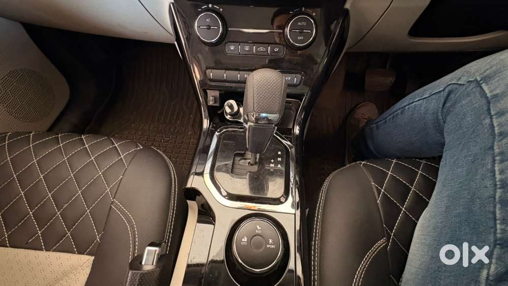 Tata Nexon Petrol 2023 Xza + Amt Automatic