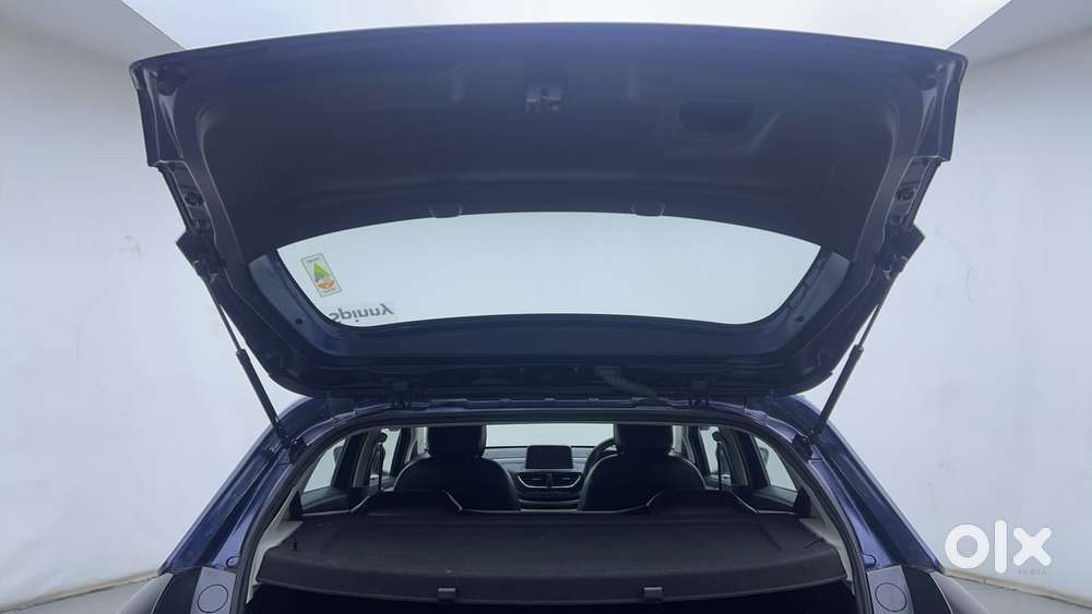 Tata Altroz Xma Plus (s), 2025, Petrol