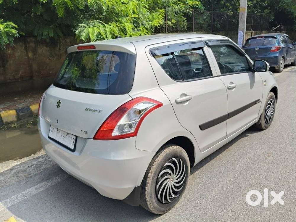 Maruti Suzuki Swift Lxi Option, 2015, Petrol