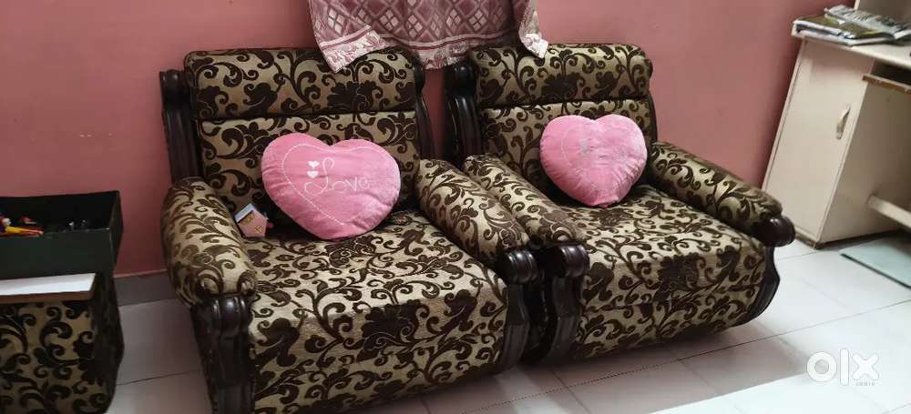 5 seater sofa set (3+2)