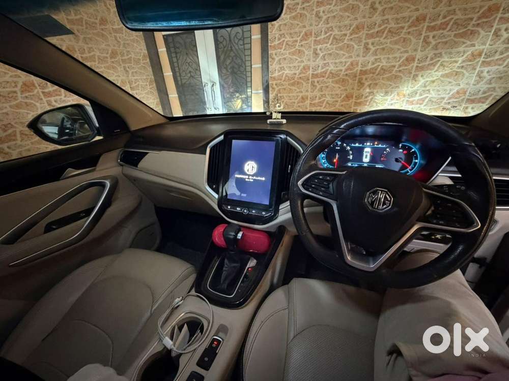 Mg Hector Petrol 2022, Km Driven Sharp