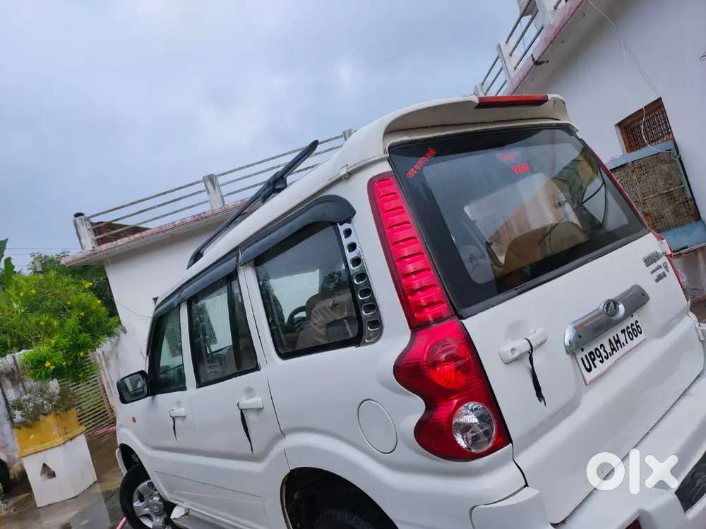Mahindra Vision Sxt 2014