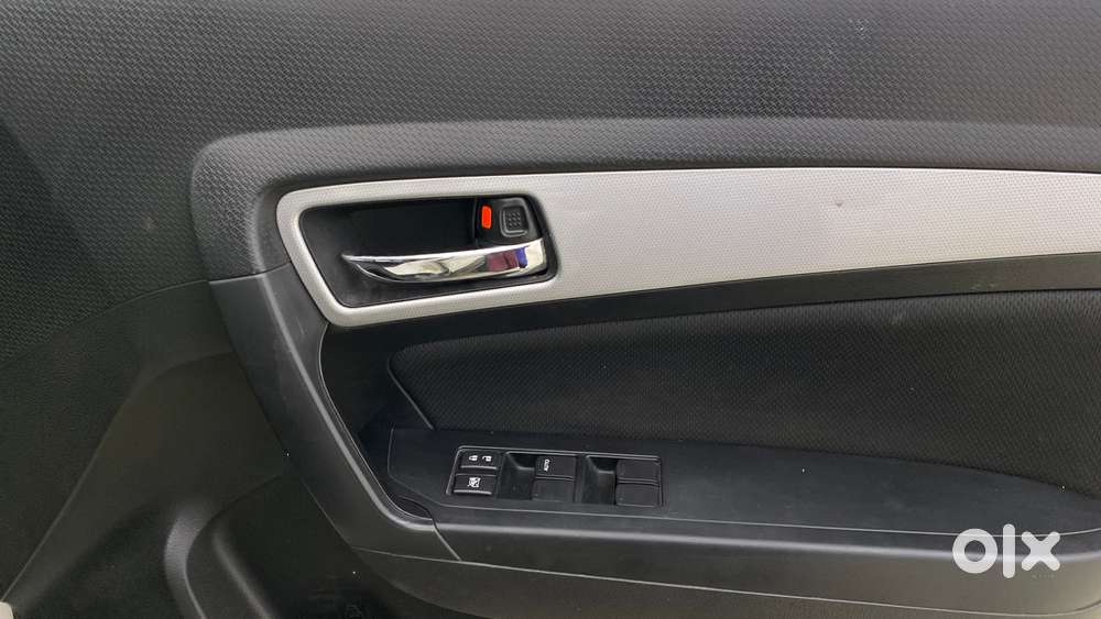 Maruti Suzuki Vitara Brezza 1.5 Zxi Plus At, 2021, Petrol