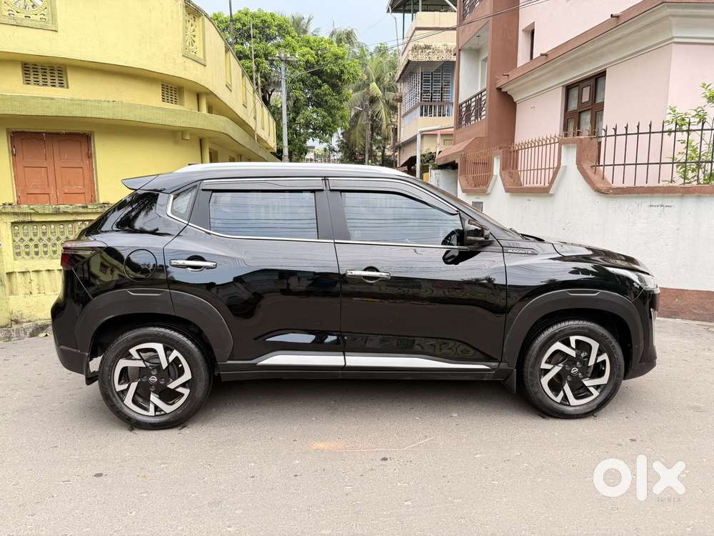 Nissan Magnite 1.0 Xv Premium, 2023, Petrol